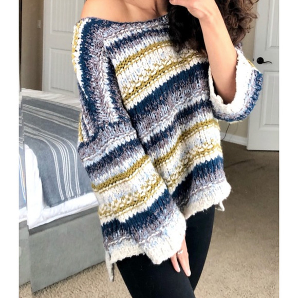 FREE PEOPLE Chunky Knit Oversized Wool Sweater M - Picture 3 of 5